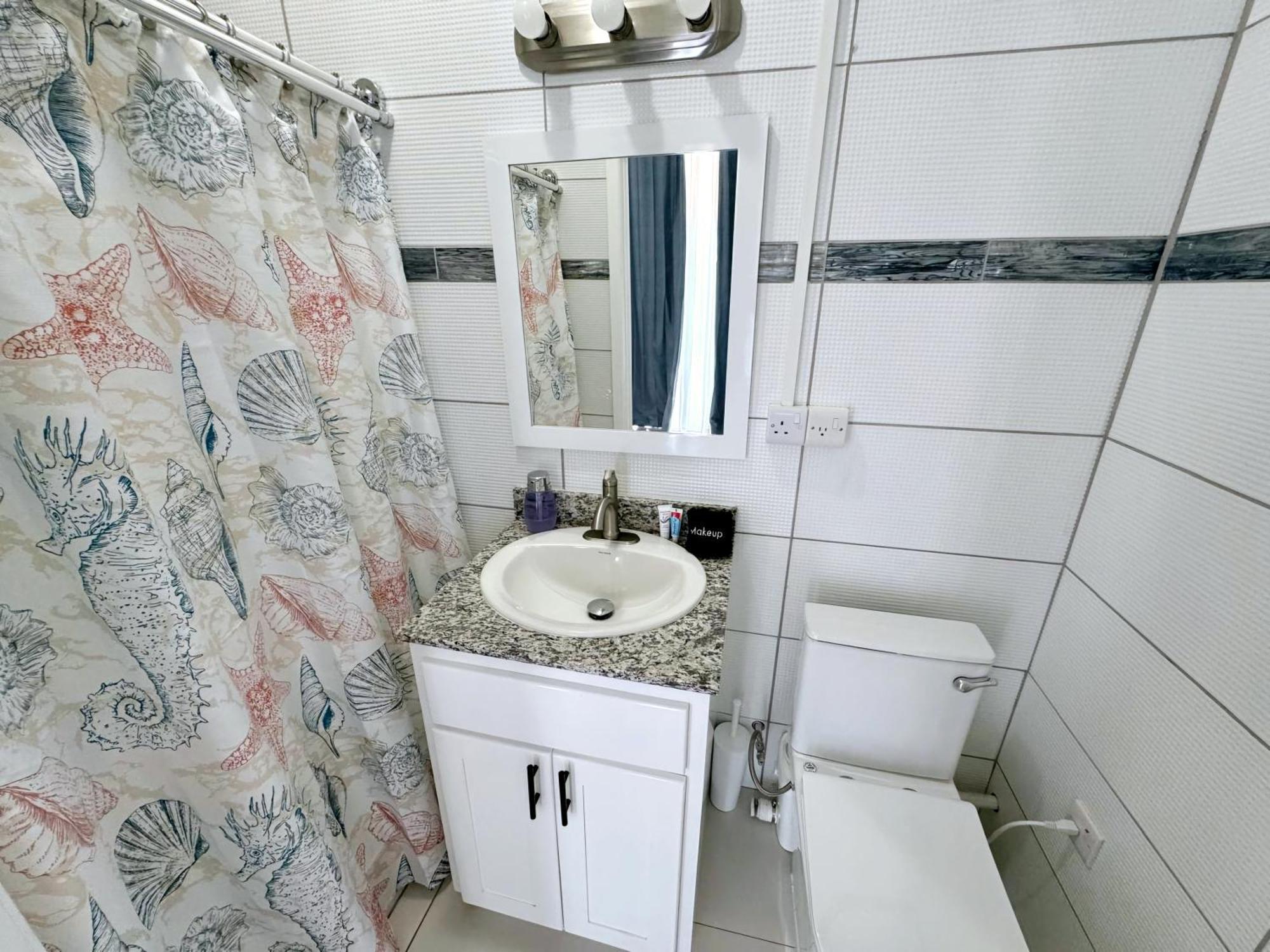 Eldorado Guesthouse & Car Rental Roseau Quarto foto